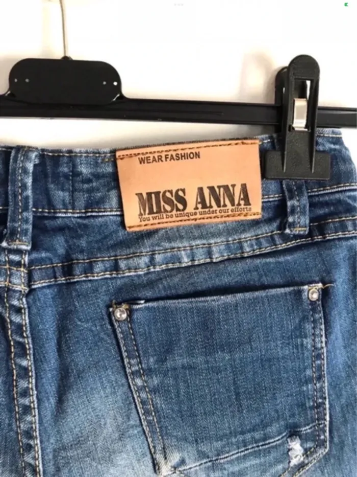 Short en jean troué Miss Anna taille 34/36 - photo numéro 8