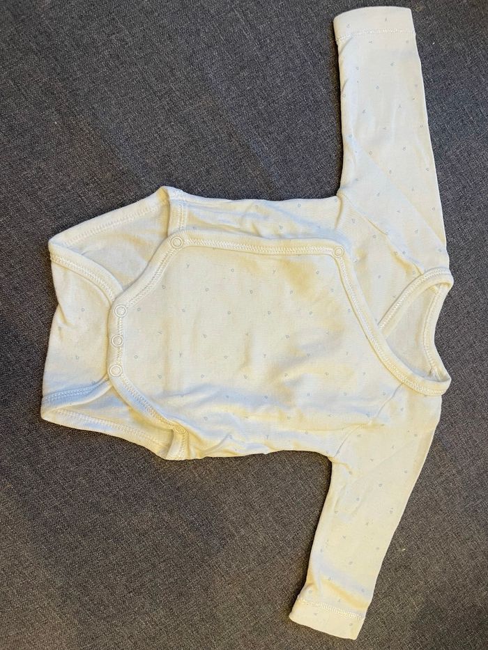 Lot de body 1 mois - photo numéro 4