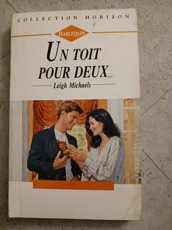 livre Harlequin un toit pour deux Leigh Michaels