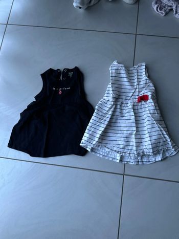 Lot de 2 robes en 12 mois