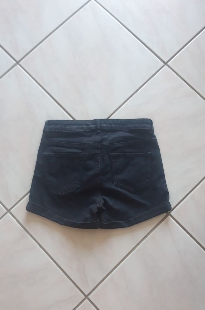 Short noir - photo numéro 2