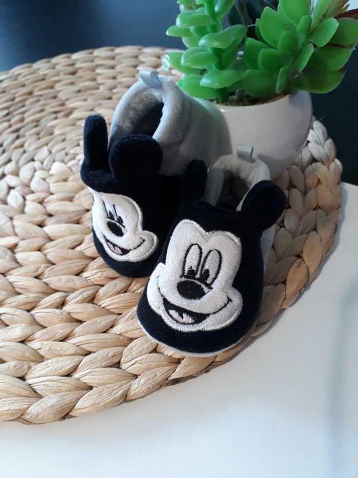 Chausson Disney bébé Mickey Taille 15🌿🐶 - photo numéro 5