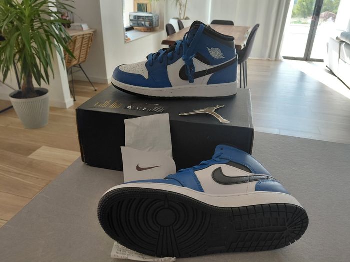 Baskets Nike Jordan neuves 38 - photo numéro 2
