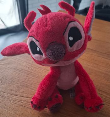 Peluche Stitch rouge Disney