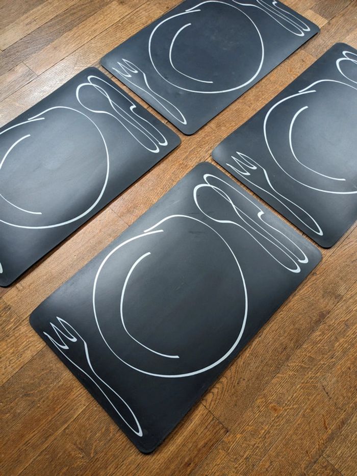 4 set de table très épais noirs et blancs - photo numéro 2