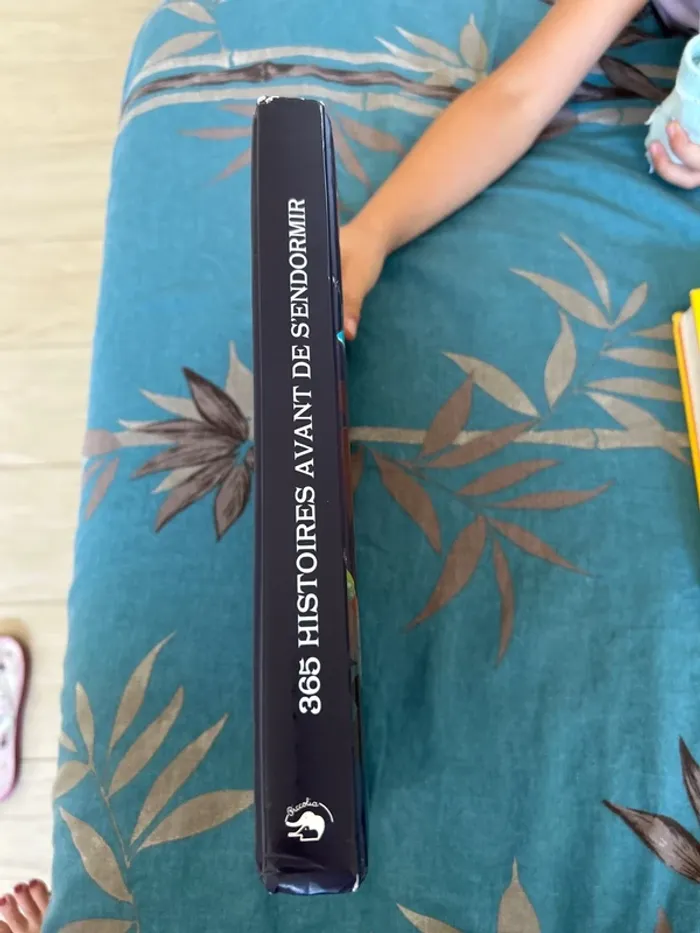 Livre 365 histoires avant de s’endormir - photo numéro 3