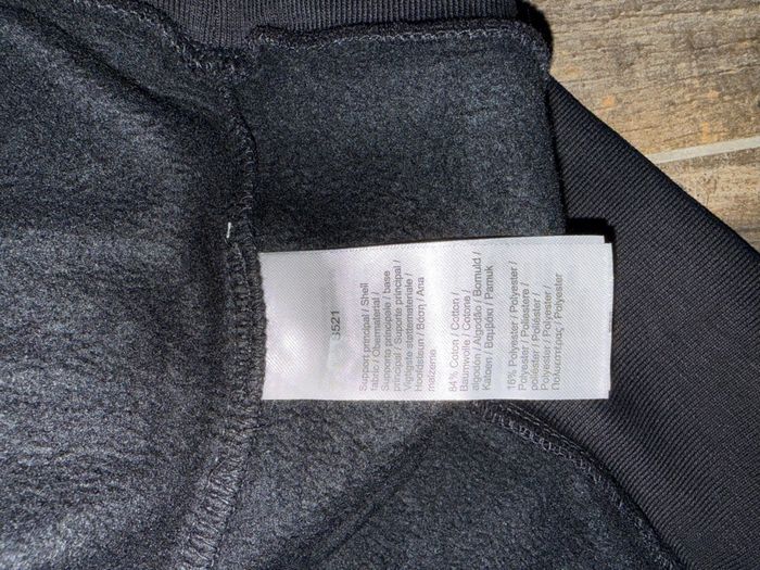 Sweat Lacoste neuf - photo numéro 4