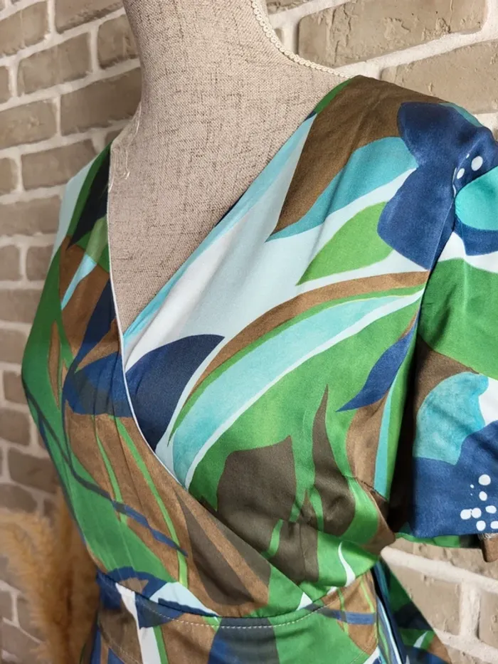 Magnifique robe satinée neuve Marie Méro - photo numéro 4