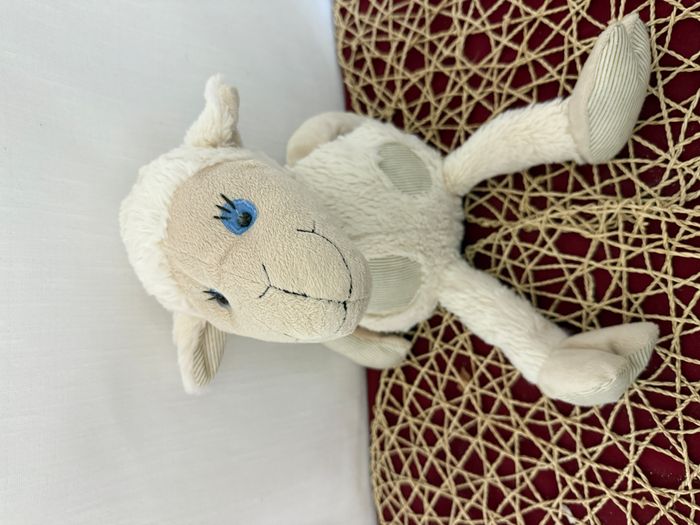 PELUCHE DOUDOU MOUTON COCKTAIL SCANDINAVE BLANC RAYE BEIGE