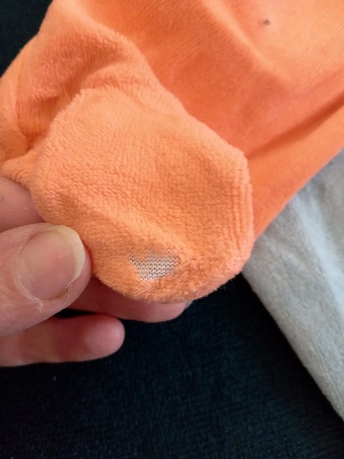 Lot de 2 pyjamas grenouillère 9mois bebe - photo numéro 3