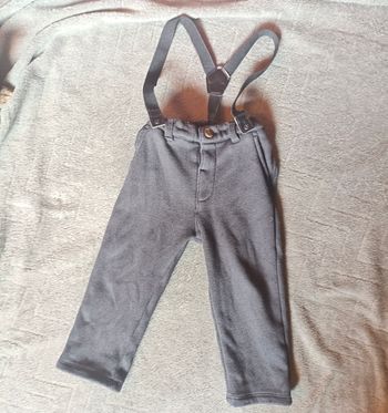 Pantalon à bretelles