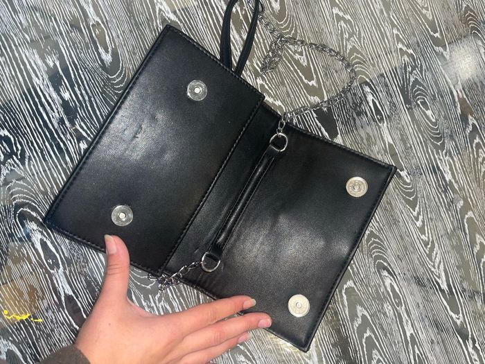 Sac pochette Yves saint laurent - photo numéro 2