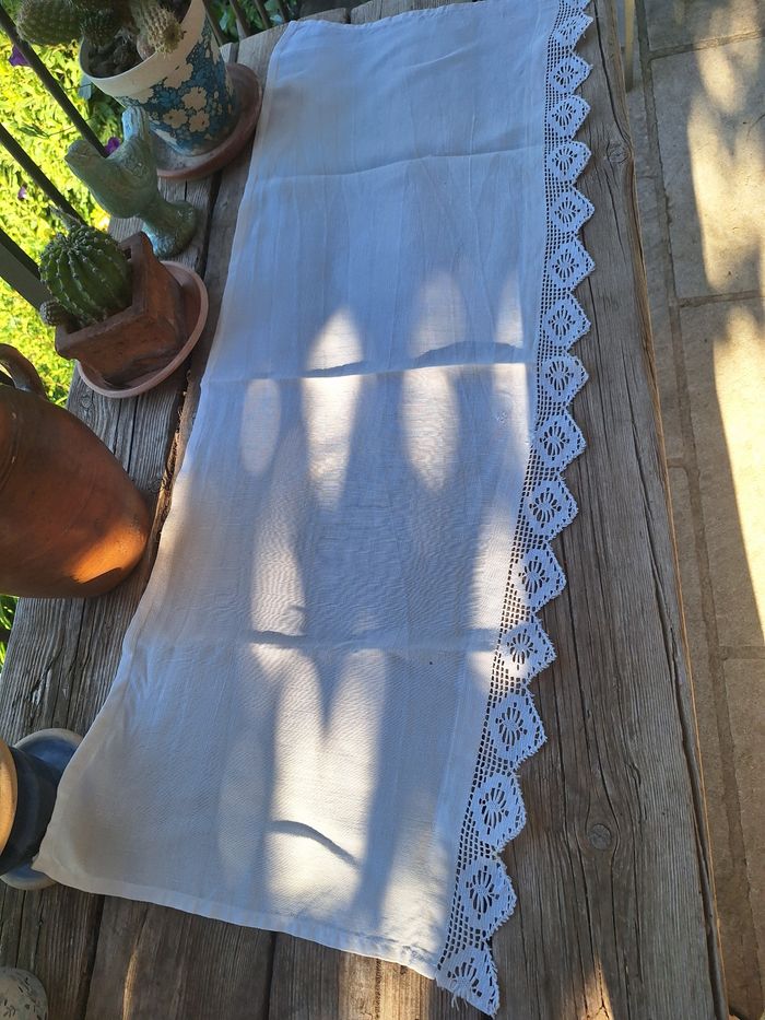 Chemin de table shabby dentelle ancienne - photo numéro 5