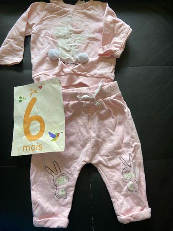Ensemble rose assorti lapin sweat façon jogging