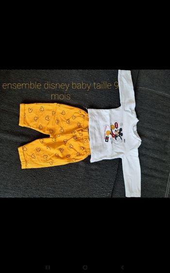 Ensemble bébé pantalon et haut Manche longue