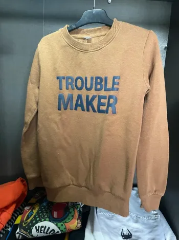 Sweat-shirt 11/12 ans