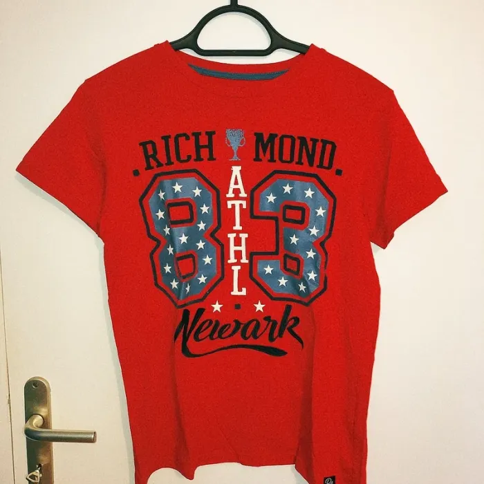 T-shirt rouge garçon