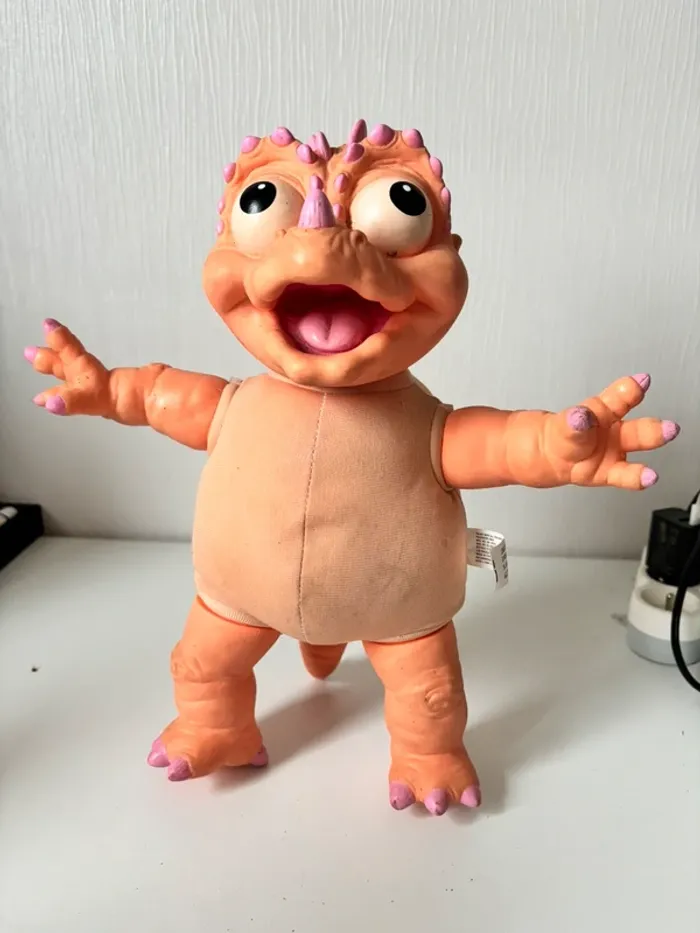Peluche PVC bébé dinosaure babyee street kids vintage 1991 années 90 grand dinos