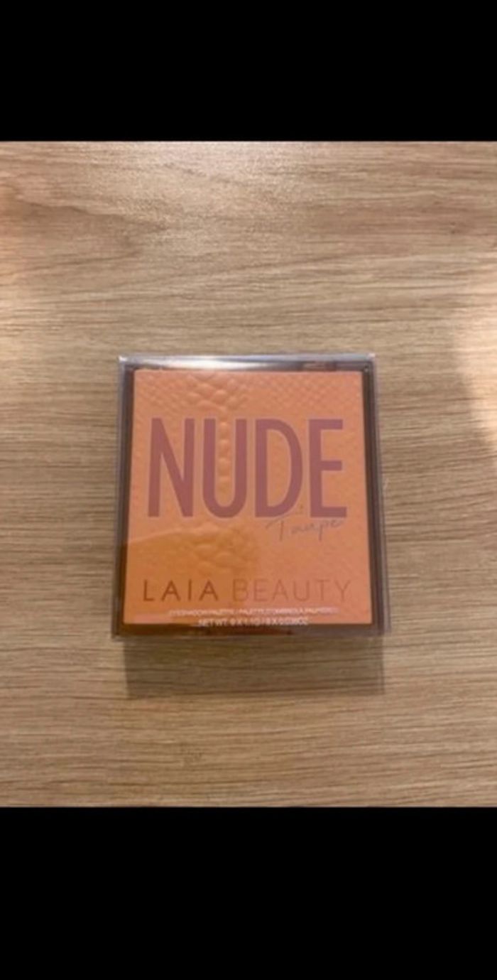 Palette fards à paupières nude taupe neuve