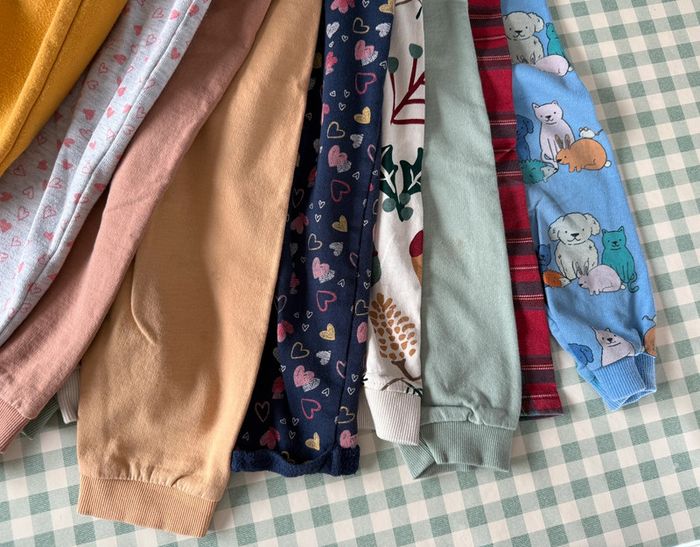 Lot de 14 sweats et 9 pantalons enfant taille 86/92cm - photo numéro 11