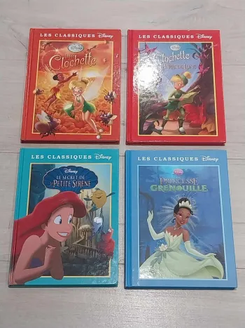 Lot de 4 livres Disney