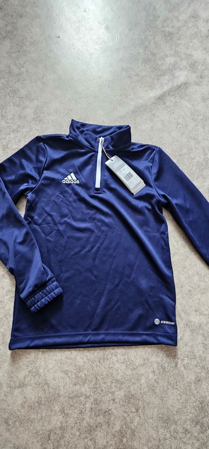 Sweat / haut de sport Adidas bleu marine – Neuf avec étiquette – Taille 9/10 ans - photo numéro 3