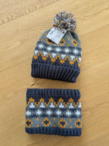 Bonnet + tour de cou 6/8 ans