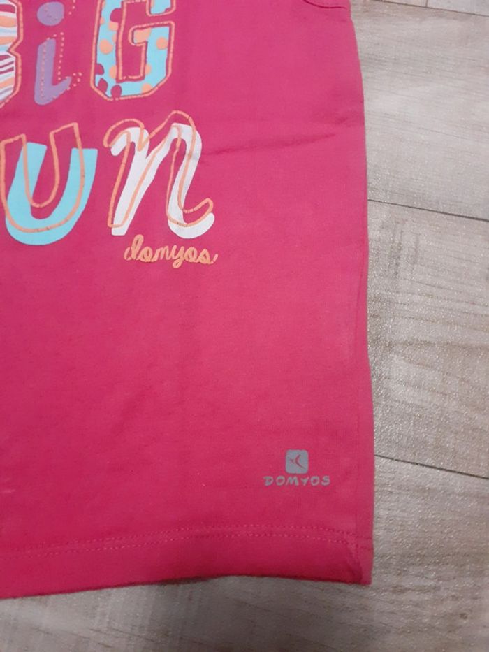 Débardeur fille rose écritures multicolores 2 ans - photo numéro 2