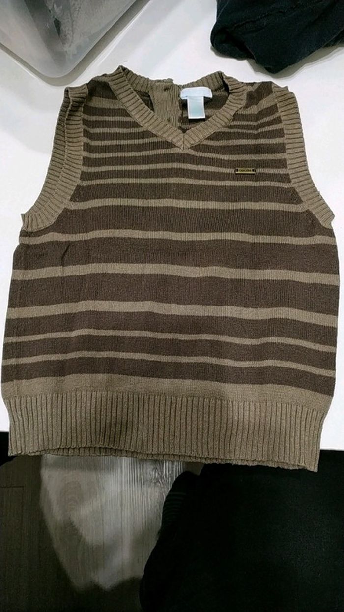 Joli Pull sans manches bien habillé obaibi