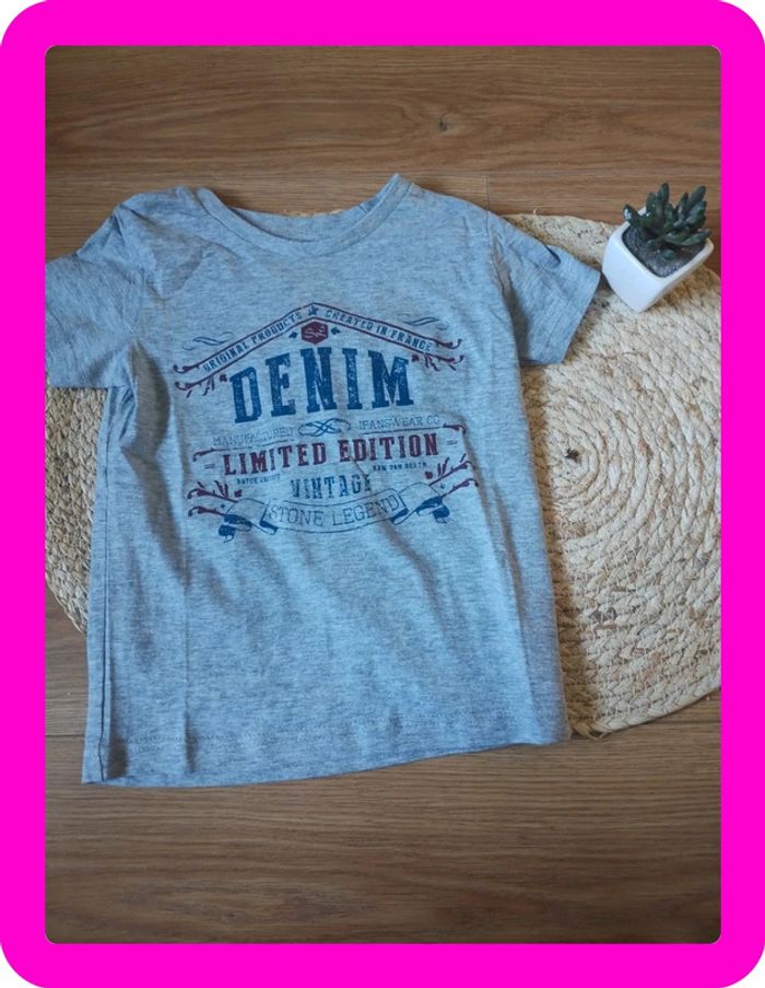 Tee-shirt taille 4ans stone legend en très bon état