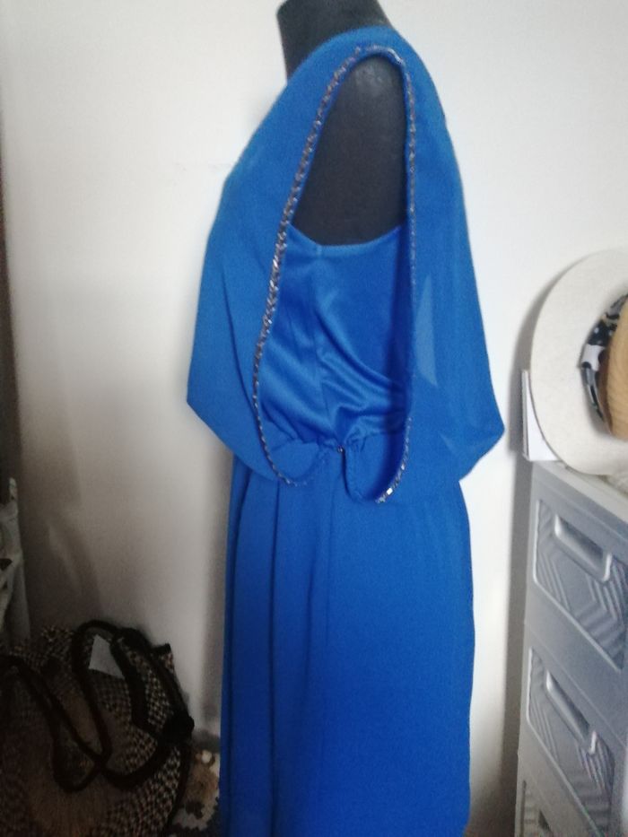 Robe fluide. Bleu. Bijou 38 - photo numéro 8