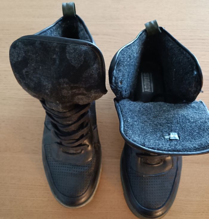 RARE : Baskets montantes Staggy doublée polaire noire taille 45 Homme - photo numéro 2