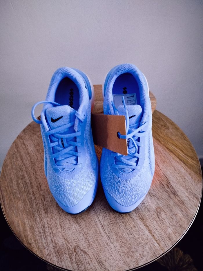 Baskets Nike T 36,5 - photo numéro 2