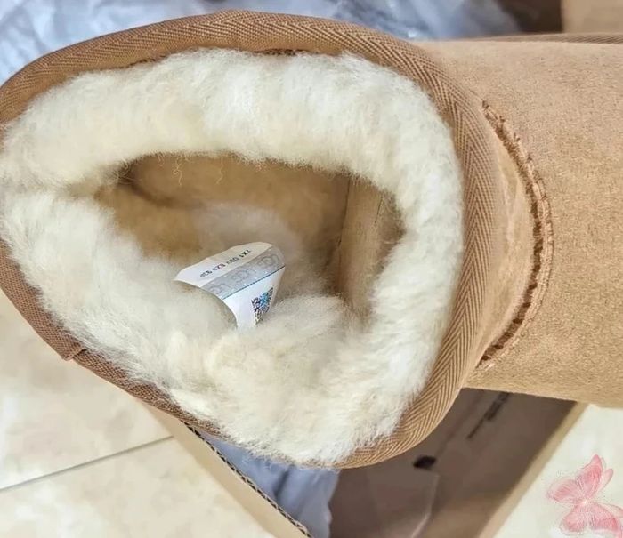 Bottes Ugg mini taille  37 - photo numéro 9