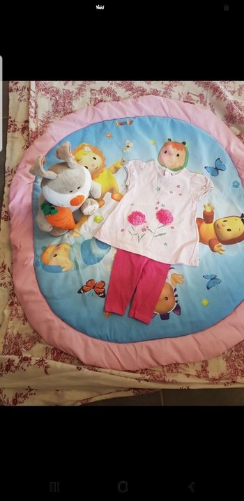 Petit enfant petite fille