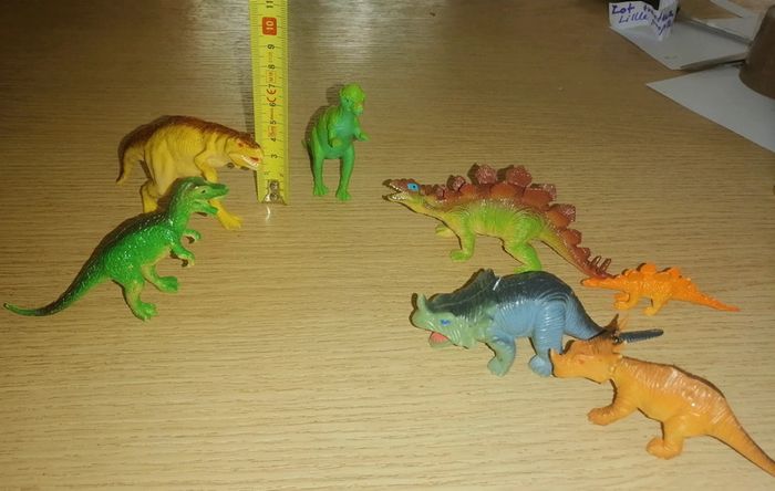 Lot 7 dinosaures 8 cm - photo numéro 2