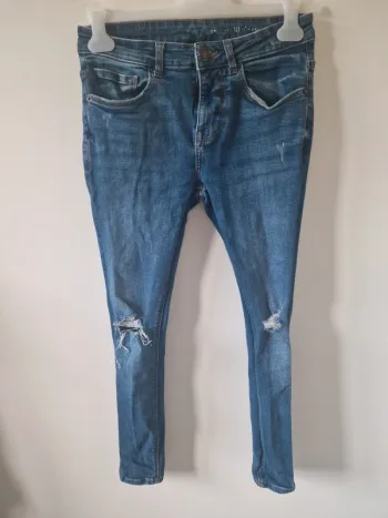 Jeans à trous