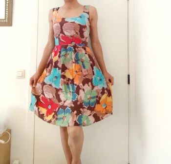 Superbe robe d'été fleurie style rétro 100% soie 36 parfait état