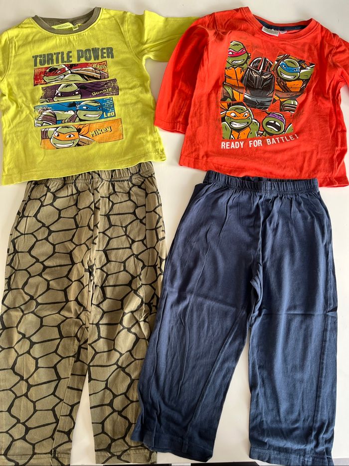 Lot de 2 pyjamas Turtle 3 ans