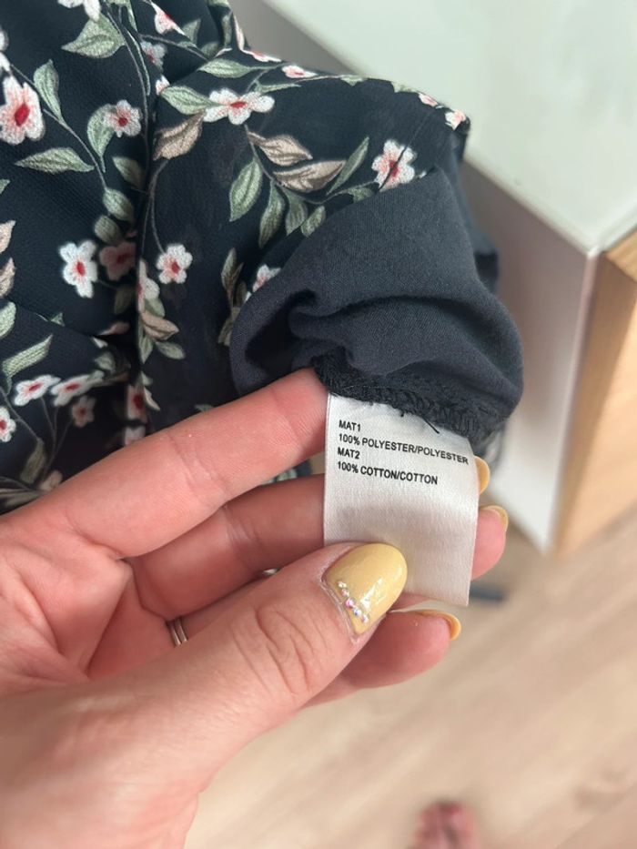 Robe noire fleurie taille M - photo numéro 6
