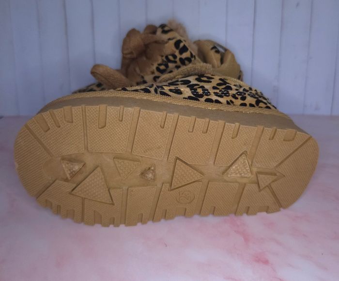 Baskets polaires filles léopard tendances - Taille 25 - NEUVES 🌟 - photo numéro 3