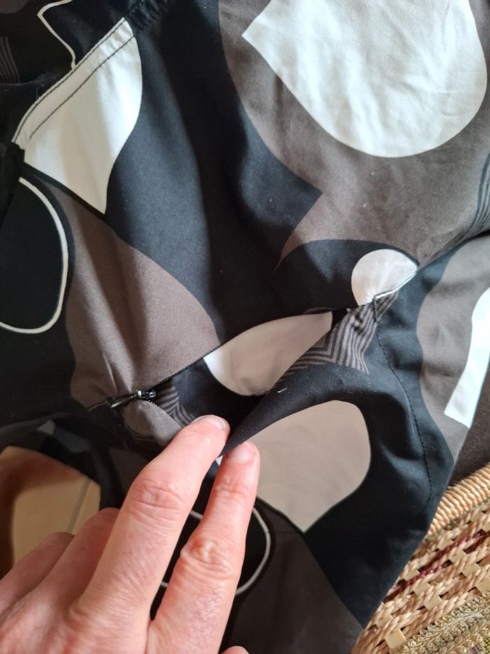 Short de bain av pochette qui ferme pr y mettre une clé - photo numéro 7