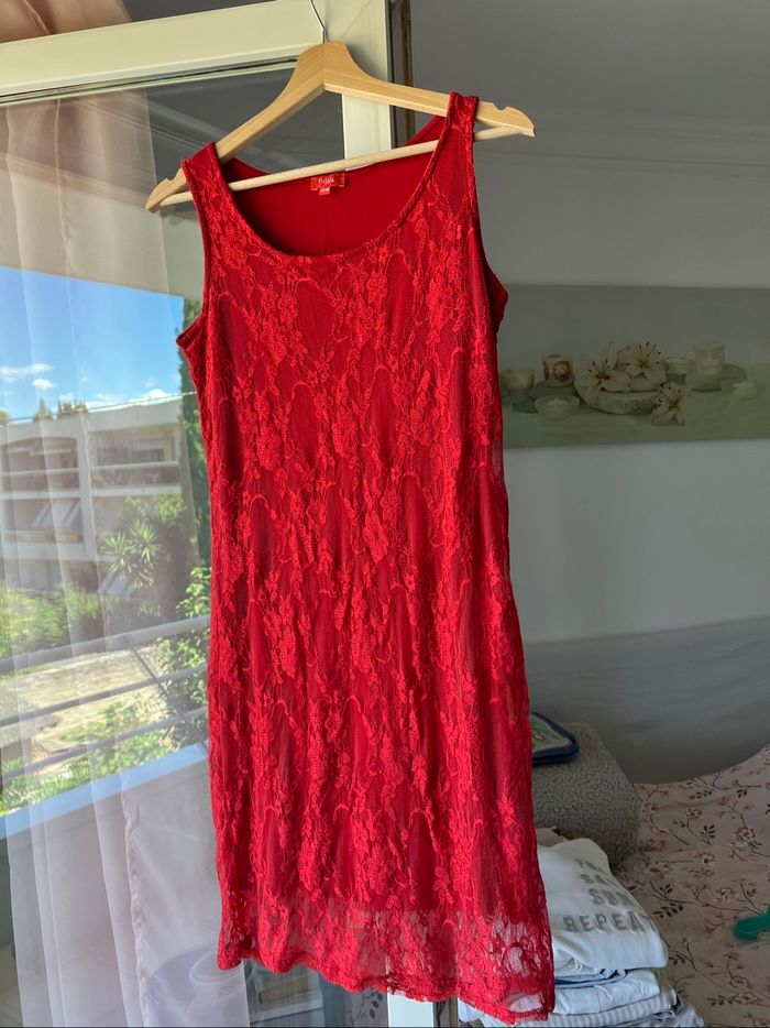 Robe rouge d’été ajourée T. 38-40 ♥️ - photo numéro 4
