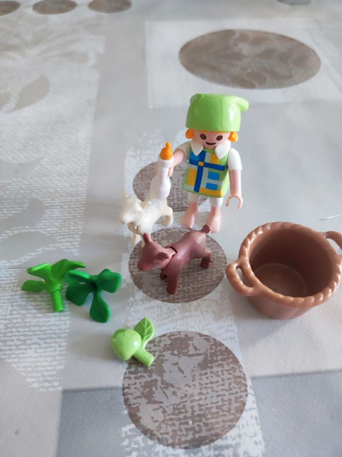 Playmobil fillette et chevreaux