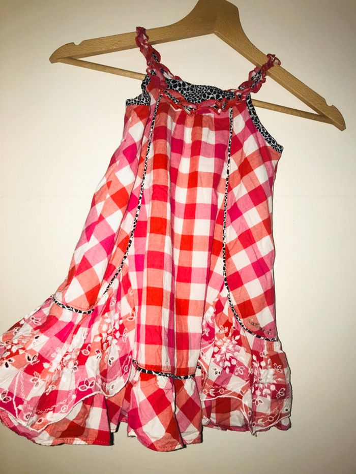 Superbe robe catimini vichy et broderies - photo numéro 3