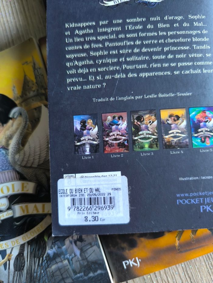 Lot de 6 livres l'école du bien et du mal - photo numéro 2