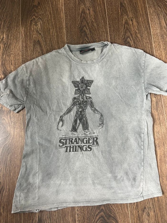 T-shirt Stranger things
