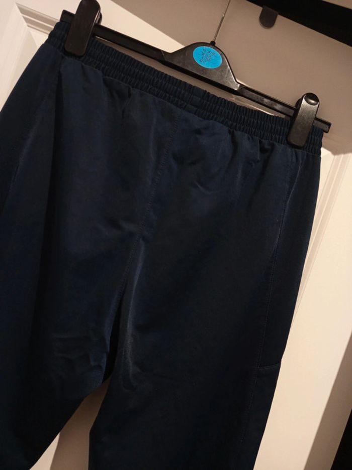 🔝 Pantalon bas de jogging Uhlsport bleu marine taille 14 ans 162 cm - photo numéro 4