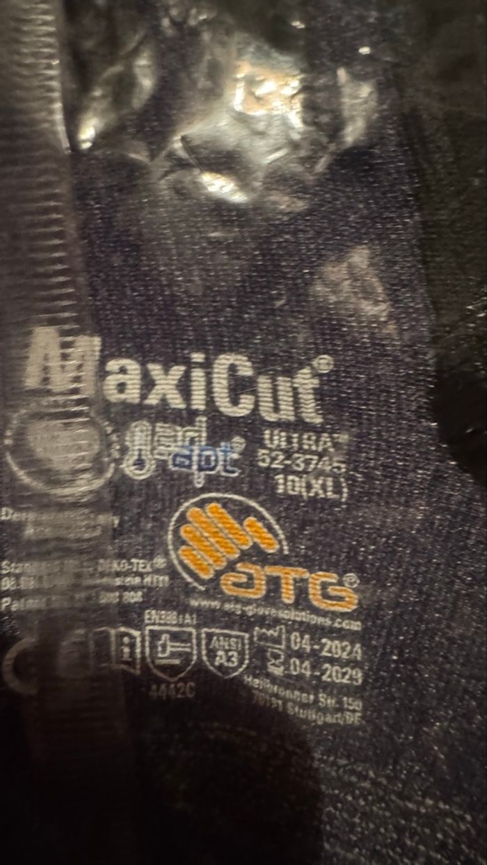 Gants MaxiCut ATG – neufs, protection anti-coupure 10€ - photo numéro 5