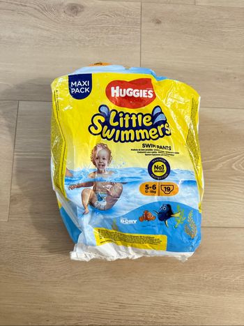 Couche de piscine gratuit